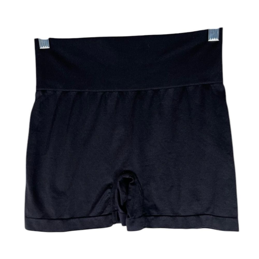 OQQ Butt Lifting Yoga Short Womens Black High Waist Tummy Control Ruched Booty L